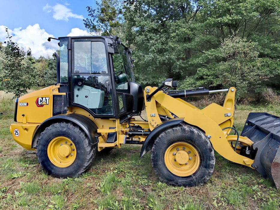 Cat 908M 2019 z Niemiec full opcja Klima super stan cat 907 906 l30 l3