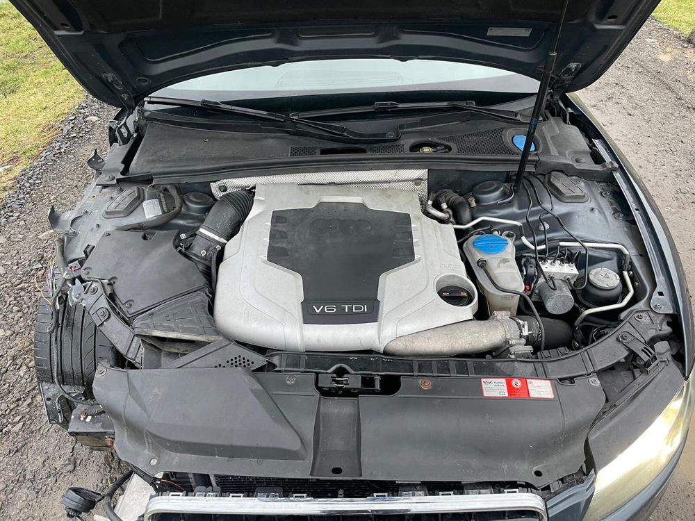 Audi A5 cabrio uszkodzony