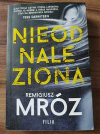 Książka pt. "Nieodnaleziona" Remigiusz Mróz