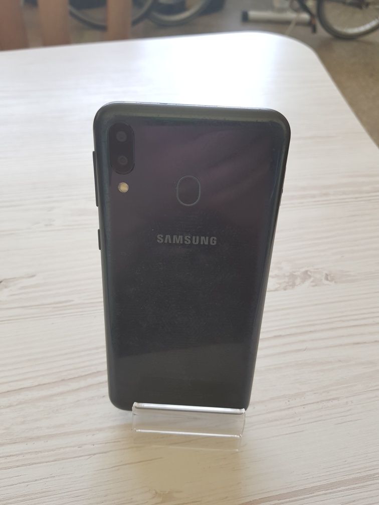 Смартфон Samsung Galaxy M20