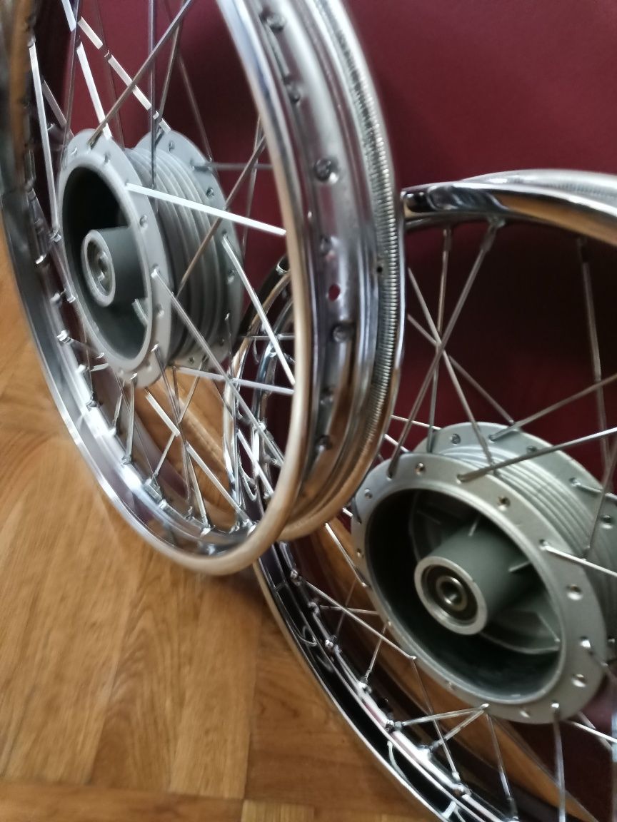 Koła wsk 125 B1 B3 odrestaurowane