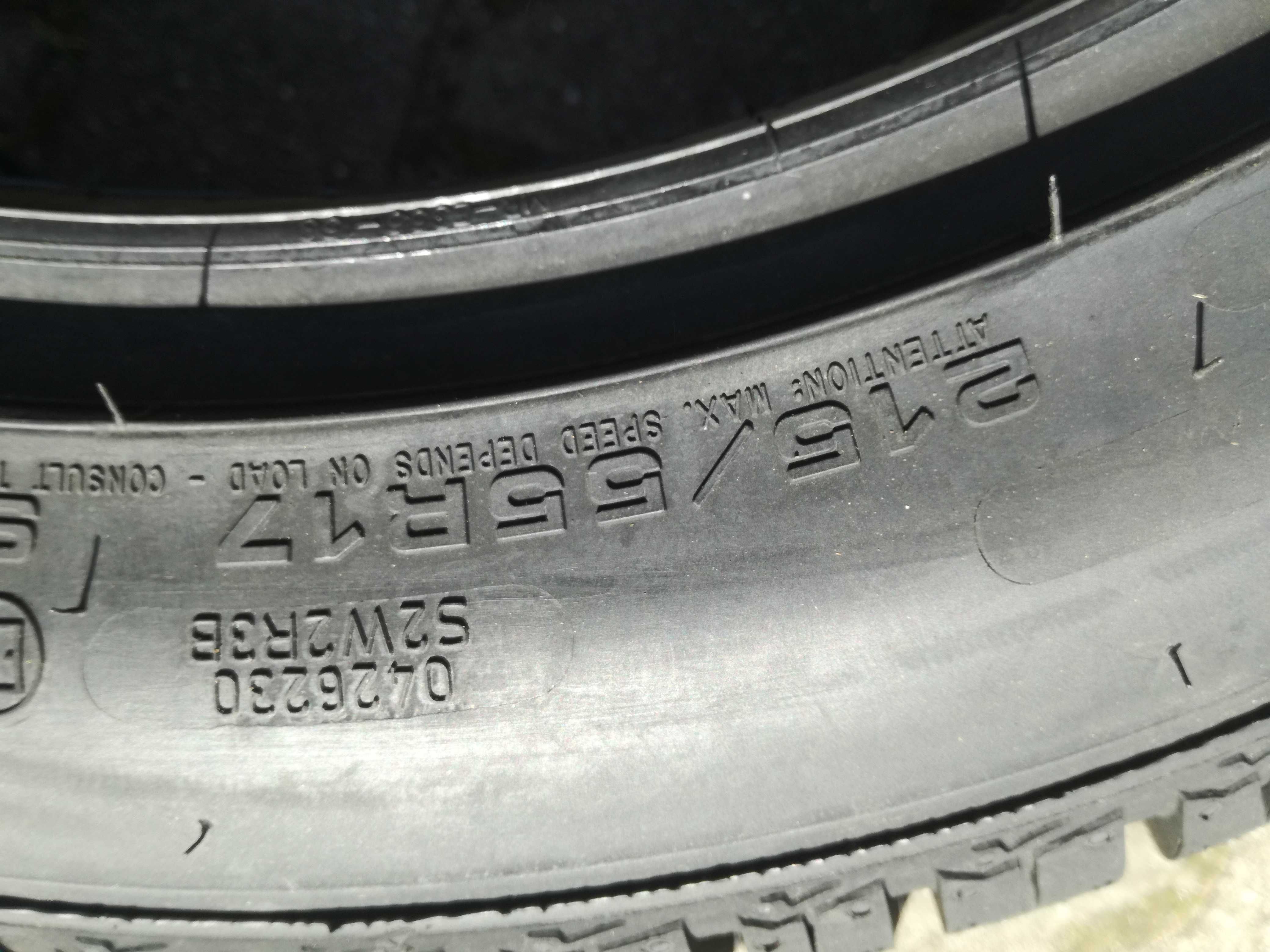 215/55R17 98V Goodyear UltraGrip 8Performance XL opony zimowe komplet