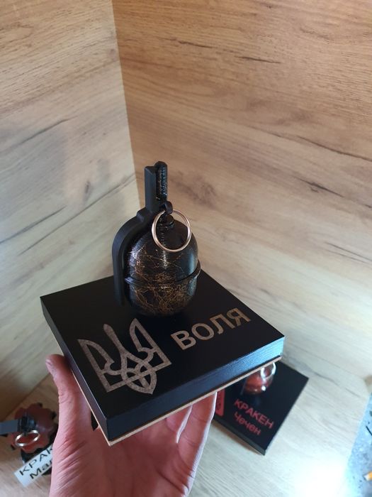 Сувенірний виріб з індивідуальним гравіюванням