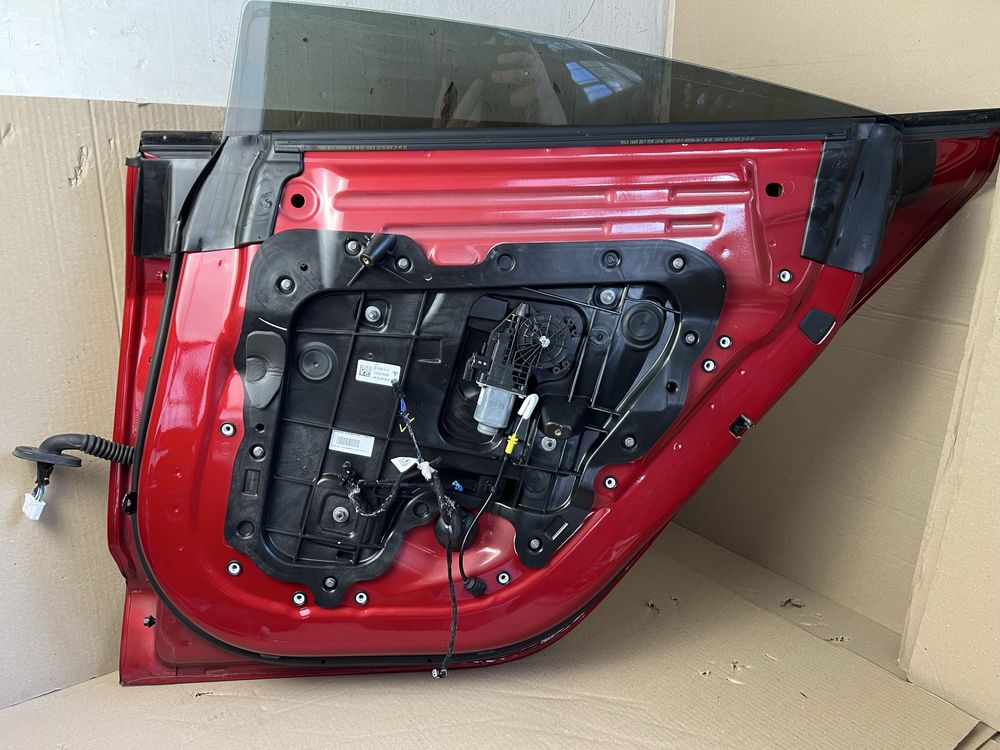 Дверь в сборе задняя правая Tesla Model 3 21- PPMR