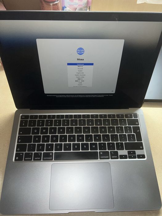 Macbook Air M1. 2020 рік 8GBоперативка  512 GB
