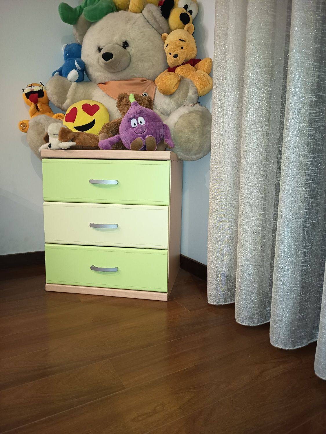 Quarto completo como novo