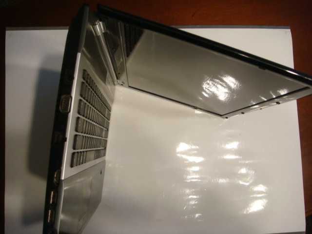 Laptop Samsung RF711, Core i7, 6 GB RAM, Win 10 home, 17 cali