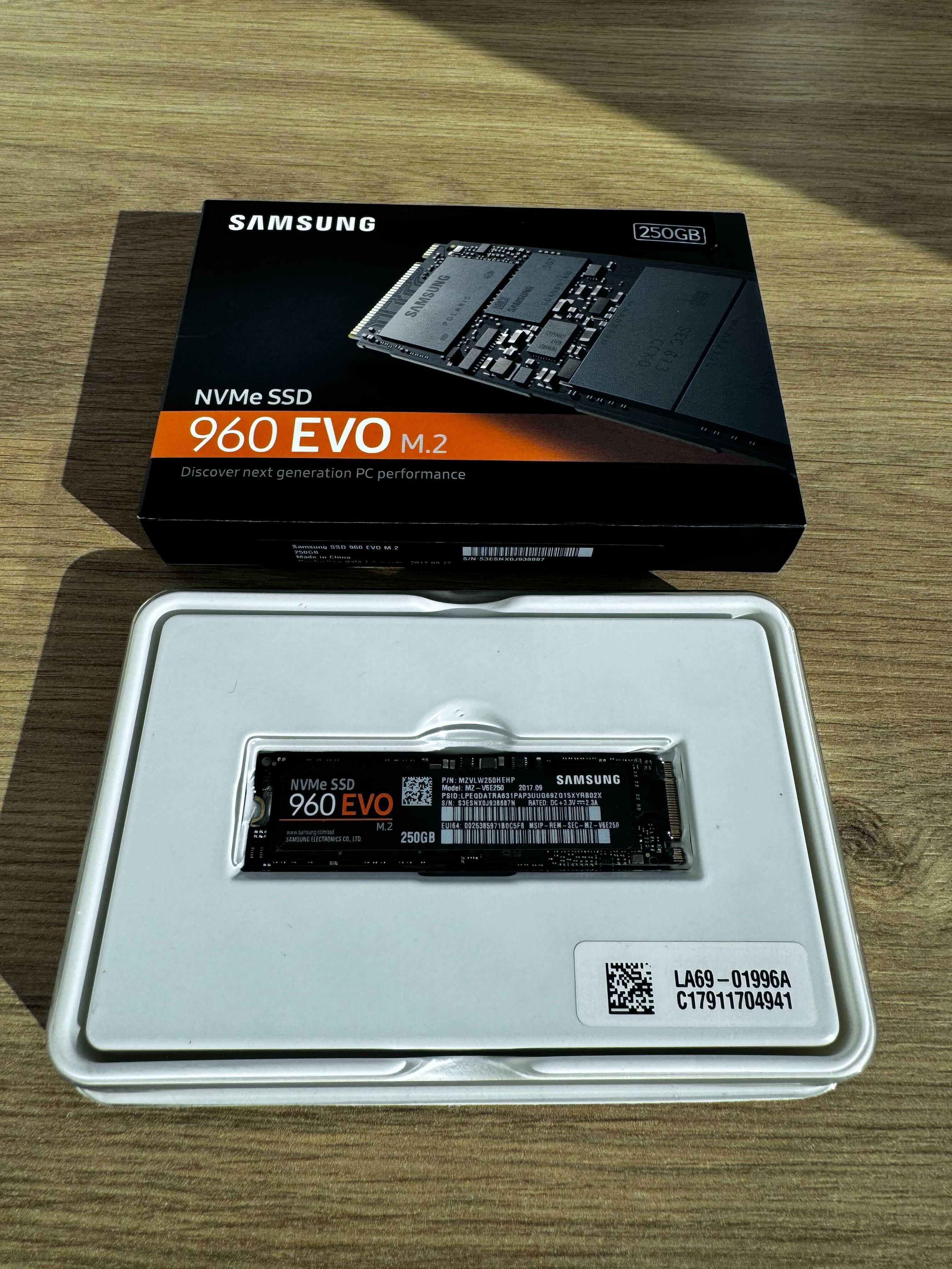 SSD диск Samsung 960 Evo series 250GB M.2 PCIe 3.0 x4 3D V-NAND TLC