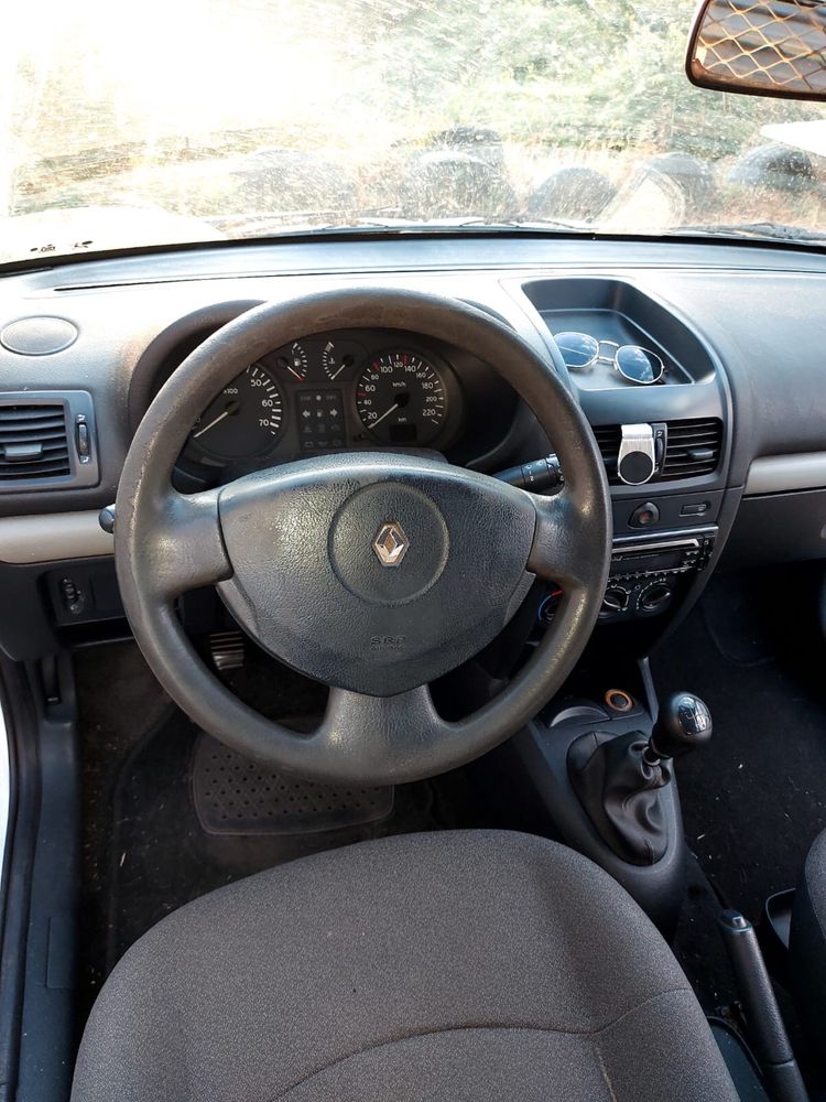 Carrinha renault clio