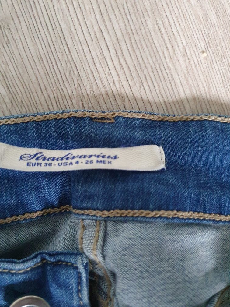 jeans Stradivarius super stan, R. 36 granatowe