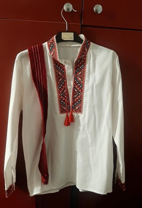 Продам вишиванку ..