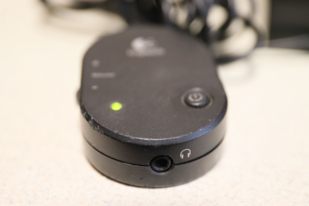 Logitech  X - 210  сабвуфер