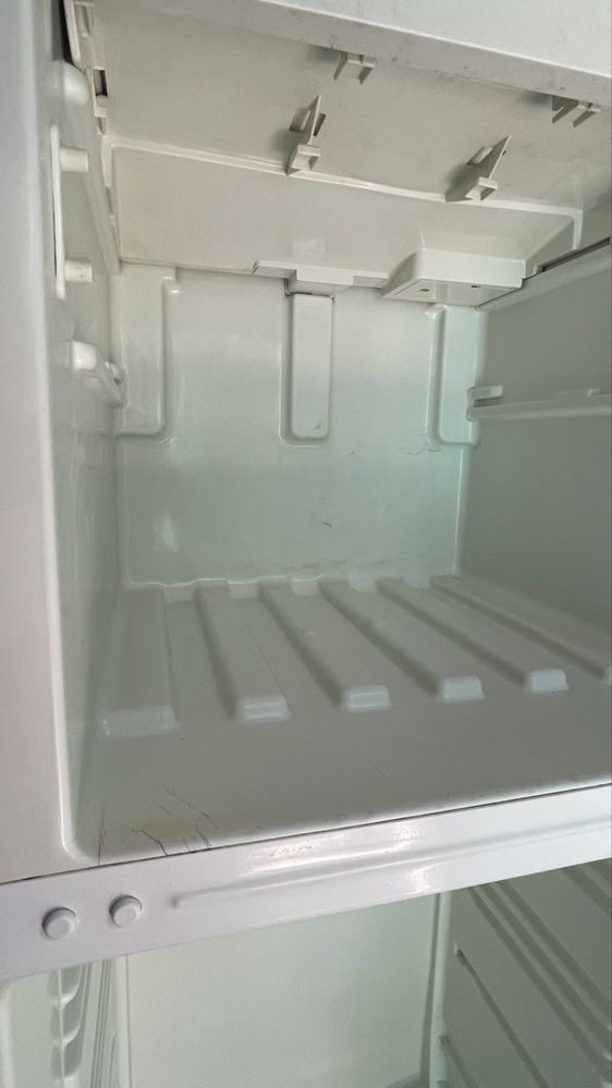 Продам холодильник Indesit no frost