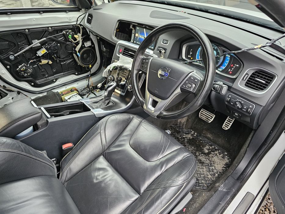 Części Volvo S60 V60 1.6 D2 2.0 D3 2.4 D5 3.0 T6 RDESIGN Na Części