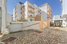 Apartamento T2 c/ Box de Garagem em Armação de Pêra a 100 m da Prai...