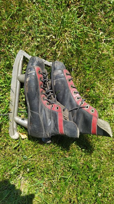 Stare łyżwy hokejowe męskie