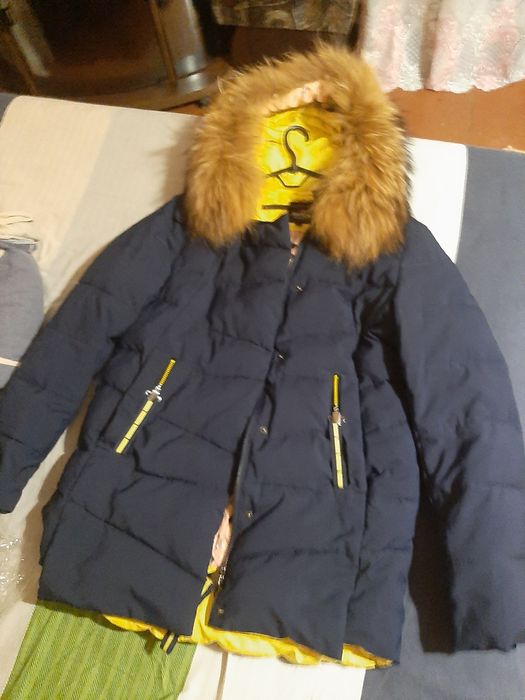 Продаж жіночі куртки