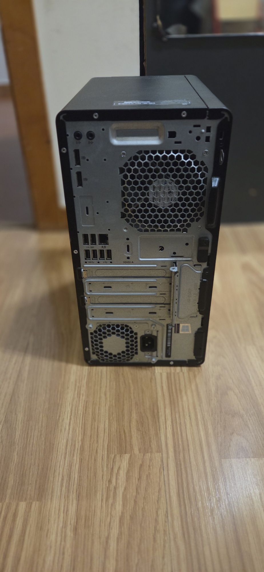 HP 600 G3 MT  I5