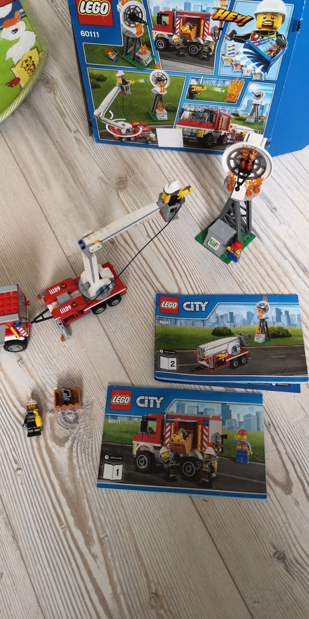 Конструктор LEGO City Пожарный пикап 60111