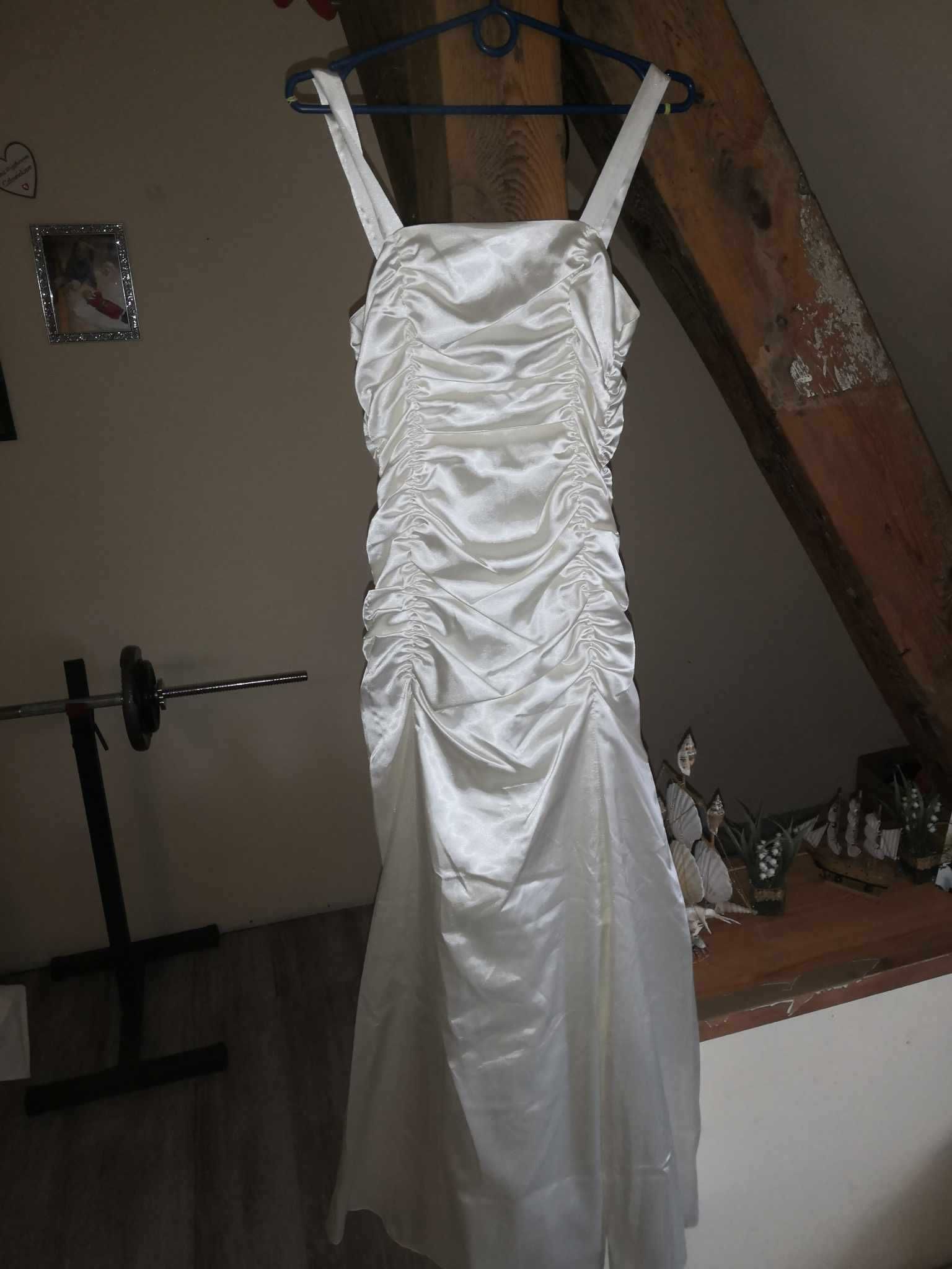 suknia ślubna raz ubrana