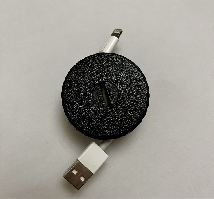 Органайзер розміру М для зарядного, навушників, usb кабелів