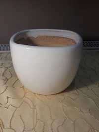 Duża ceramiczna doniczka osłonka