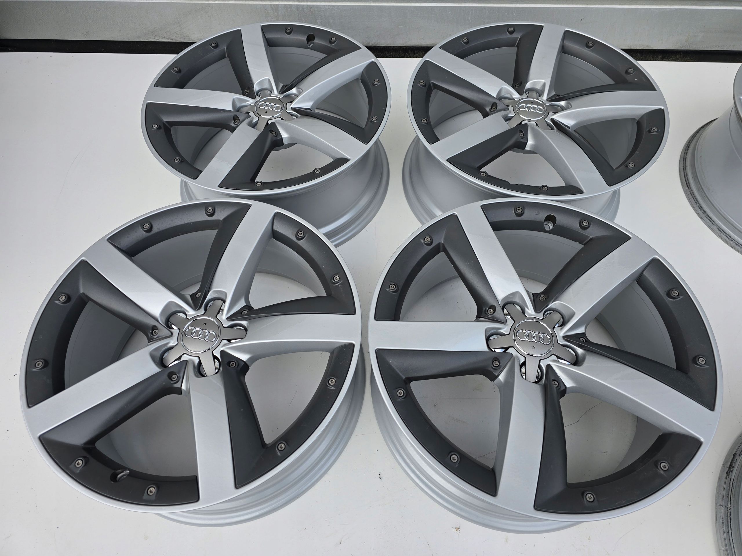 Audi A1 8X0 s line 5x100 17'' ET36