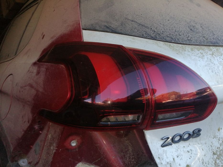 Farolim Peugeot 2008