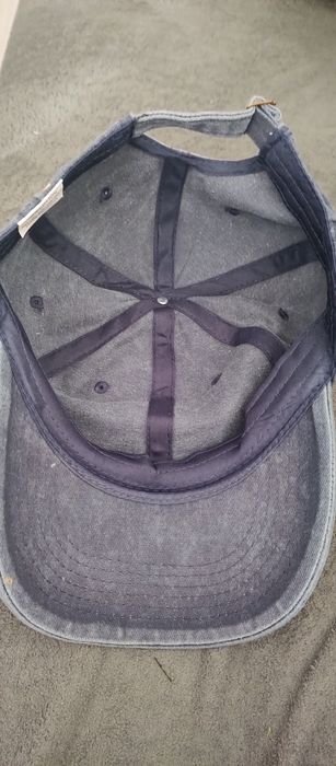 Czapka z daszkiem nowa