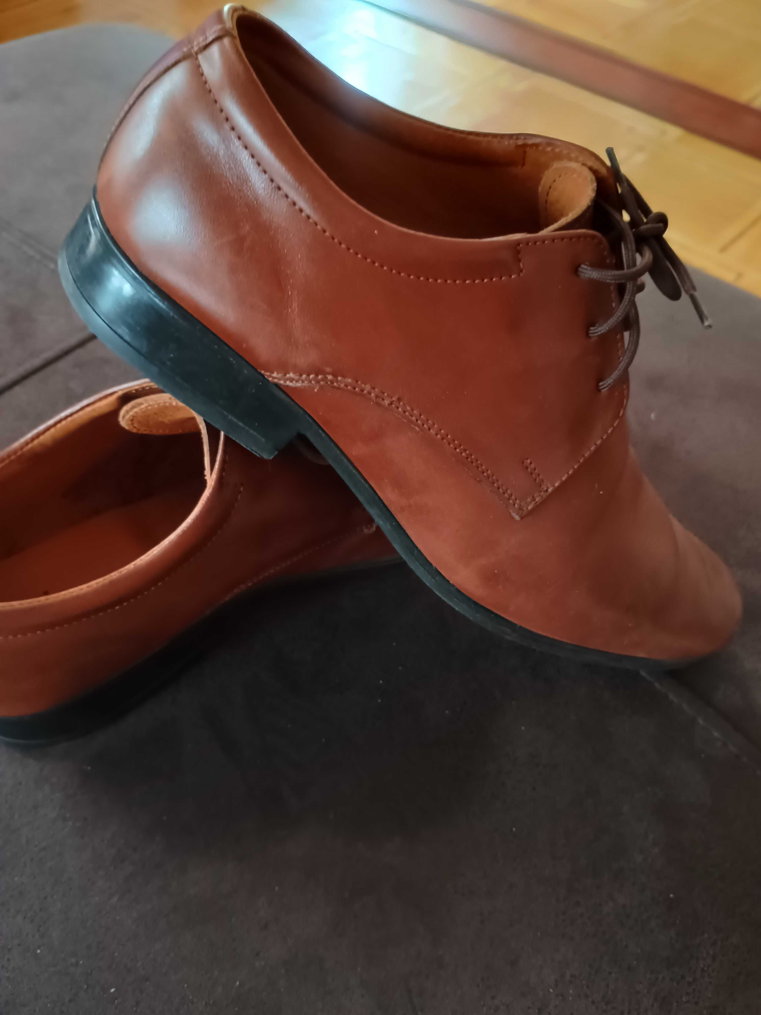 Buty  chłopięce klasyczne do garnituru rozm. 39 skórzane brązowe