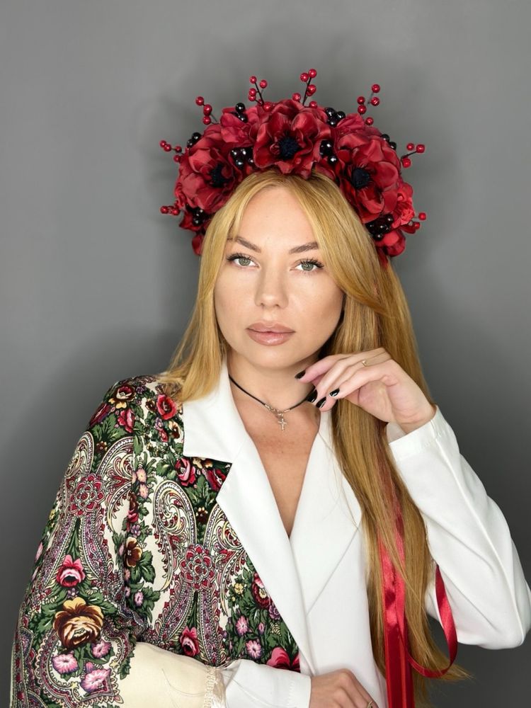 Червоний вінок на голову ,віночок український,венок