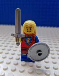 Lego figurka rycerz herbu lwa Castle 10305