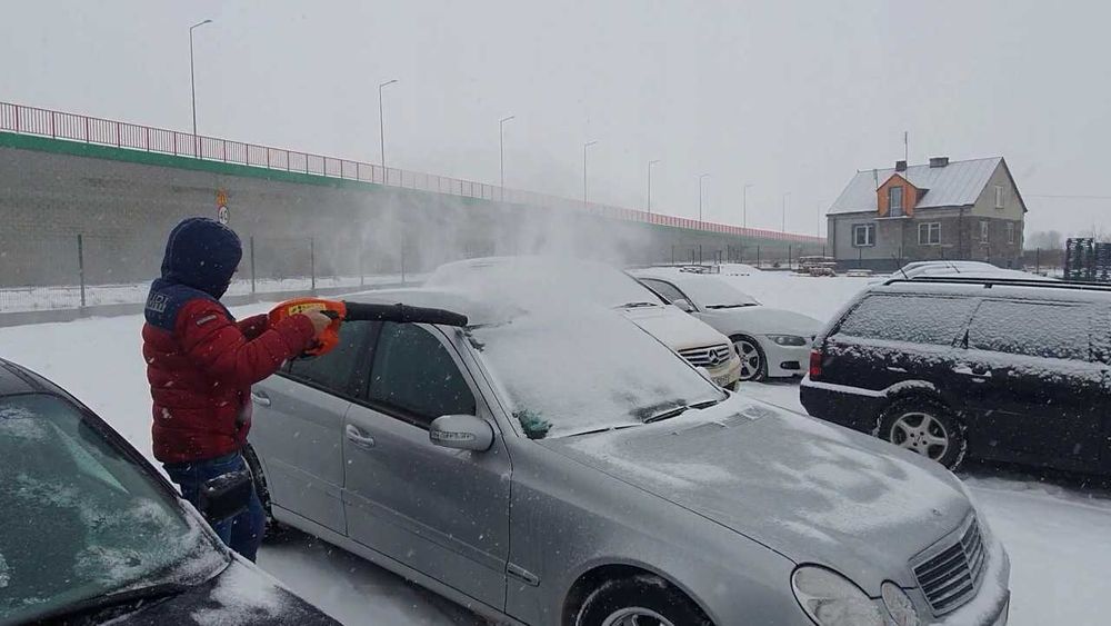 Dmuchawa spalinowa do liści śniegu Demon M88170 NOWA