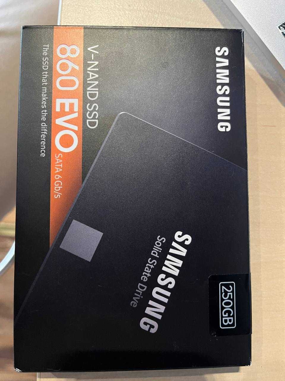 SSD накопитель 860 EVO SATA III  250 GB