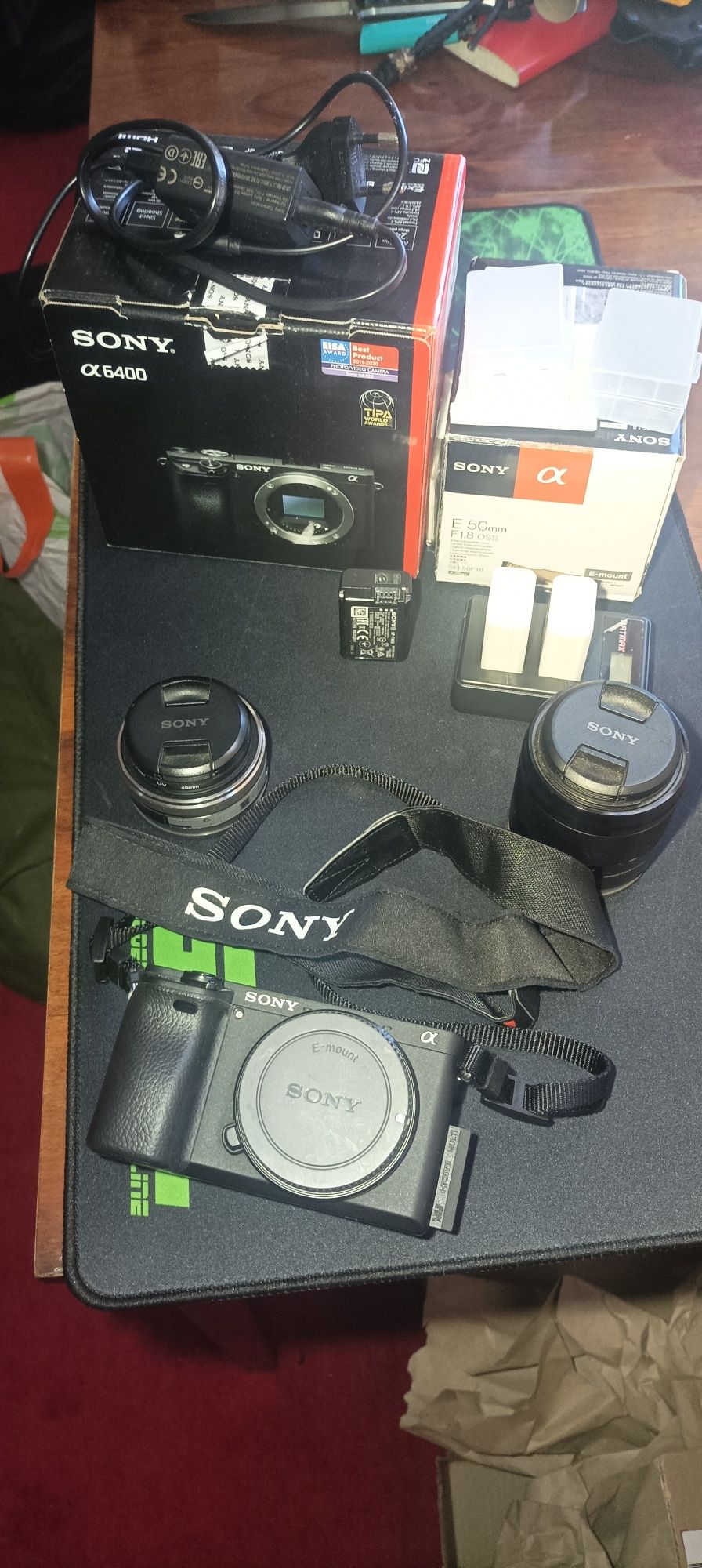 Продам комплект фотоапарат Sony A6400 + 2 об'єктіиви Sony 16 та 50 mm