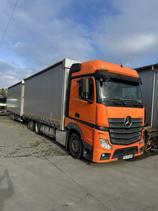 Mercedes Actros tandem