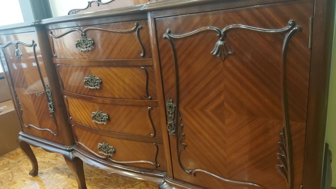 Cómoda Vintage Recuperada em Madeira