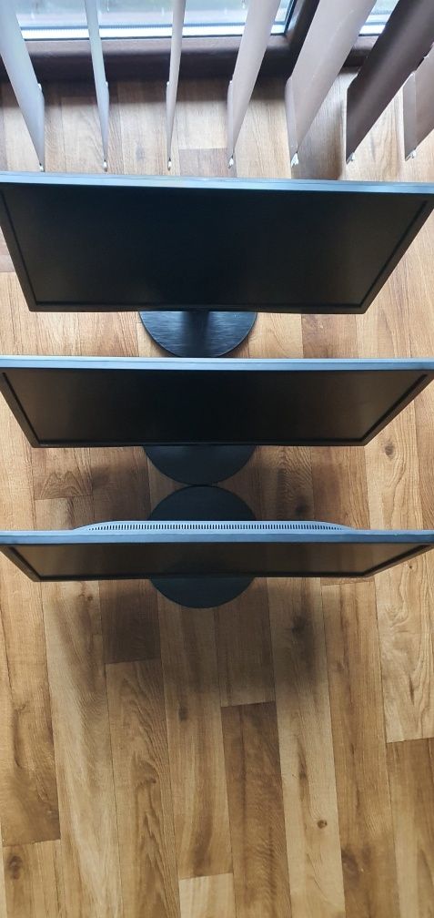 3 Monitory AOC E2460S