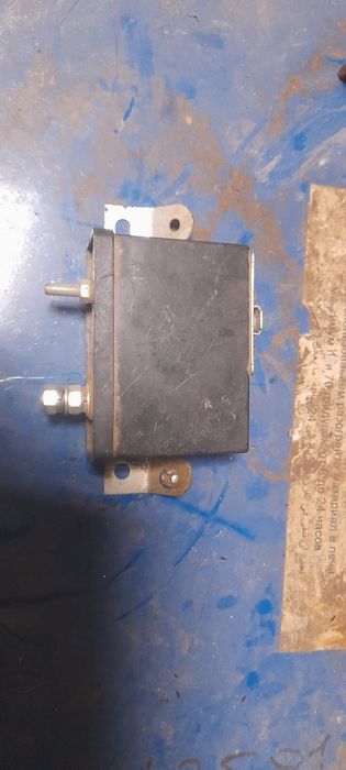 реле-регулятор напряжения или реле зарядки юмз