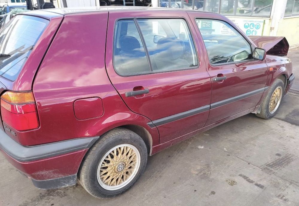 Vw Golf 3 1.4i de 1993 disponível para peças