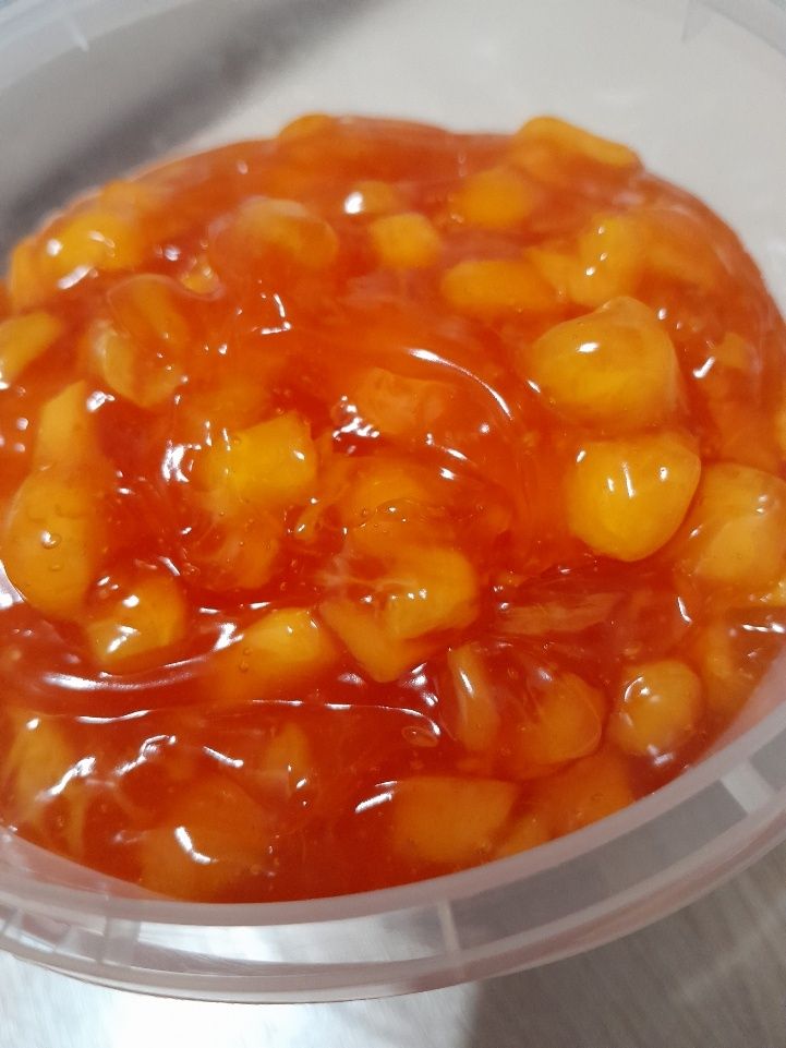 Джем конфитюр с кусочками клубники для тортов трайфлов и десертов