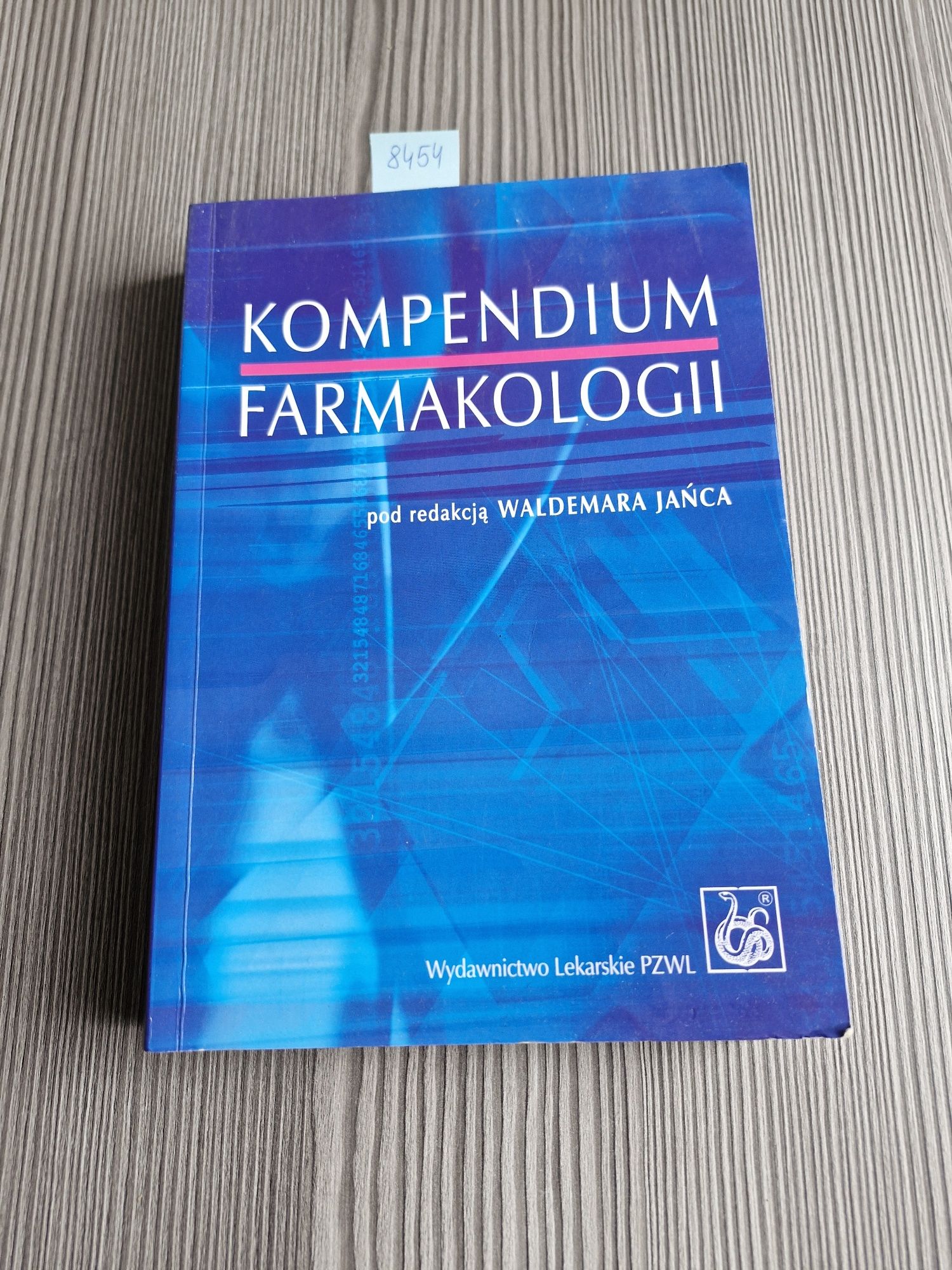 8454. "Kompendium farmakologii" Waldemar Janiec