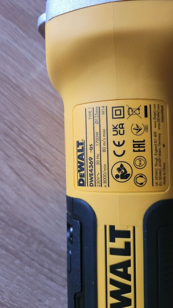 Szlifierka DeWalt DWE4369 QS  1700W