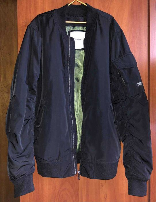 Бомбер Pull&Bear