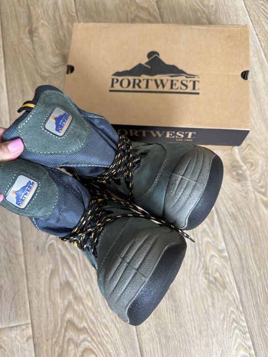 Мужские спортивные ботинки