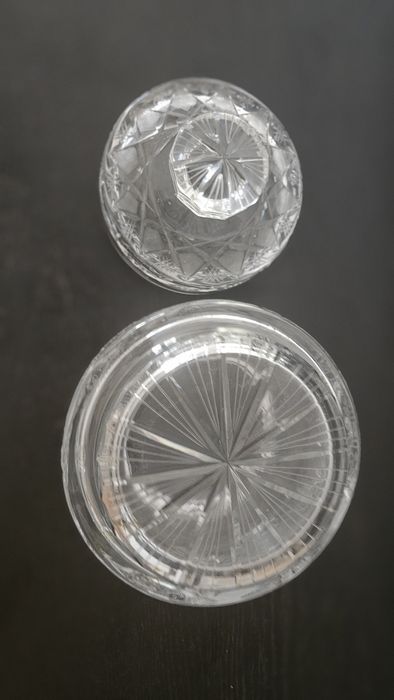 Kruształowe naczynie z pokrywką PRL