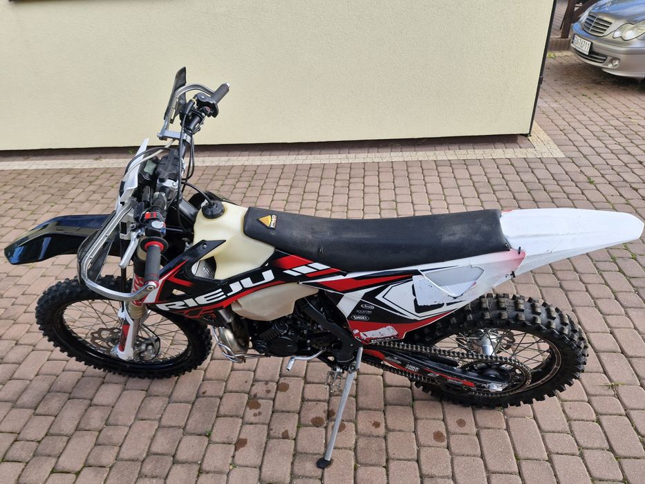 Rieju mr300 2t.            .