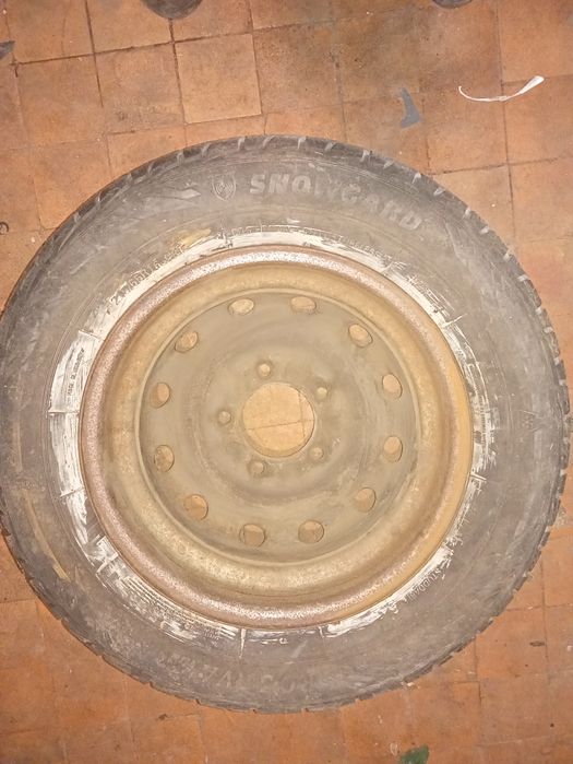Продам шину з диском
