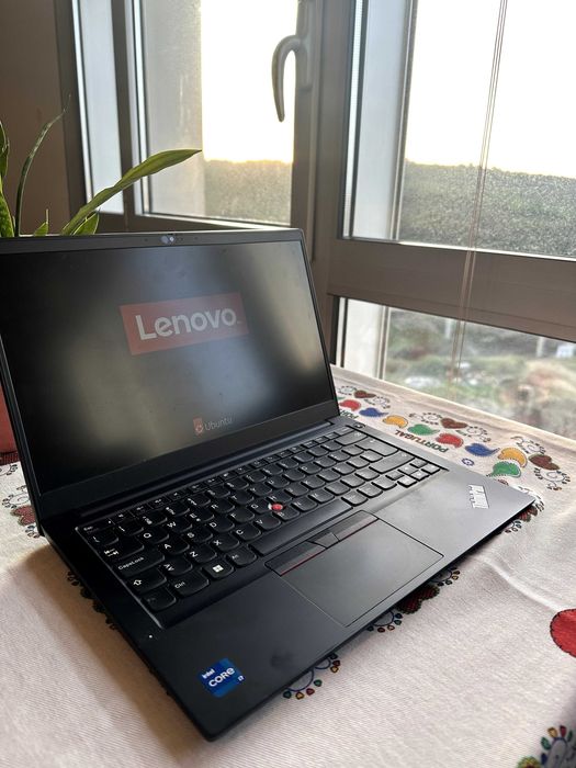 Laptop Lenovo i7, 16GB memória, Thinkpad E14 Gen2 - Perfeito estado