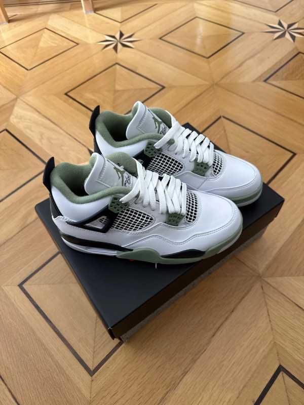 Jordan 4 Retro Seafoam 43 EU/26.5 CM
